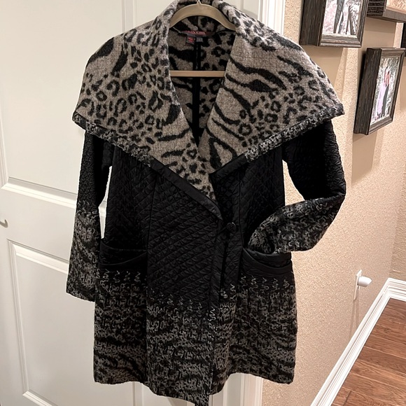SIMON CHANG COAT. Black quilted with gray and black leopard color and inside. - Picture 1 of 10
